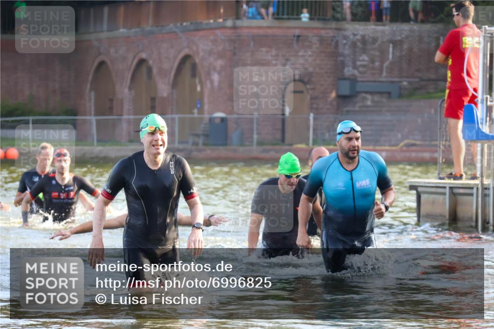 08.09.2024 - Stadtparktriathlon Luisa Fischer http://msf.ph/oto/6996825 08.09.2024 08:58:27 Schwimmen 90, 105, 108, 123, 125 meine-sportfotos.de