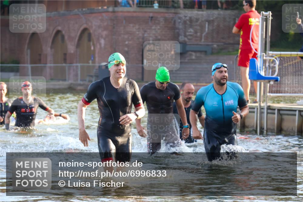 08.09.2024 - Stadtparktriathlon Luisa Fischer http://msf.ph/oto/6996833 08.09.2024 08:58:28 Schwimmen 90, 105, 108, 123, 125 meine-sportfotos.de