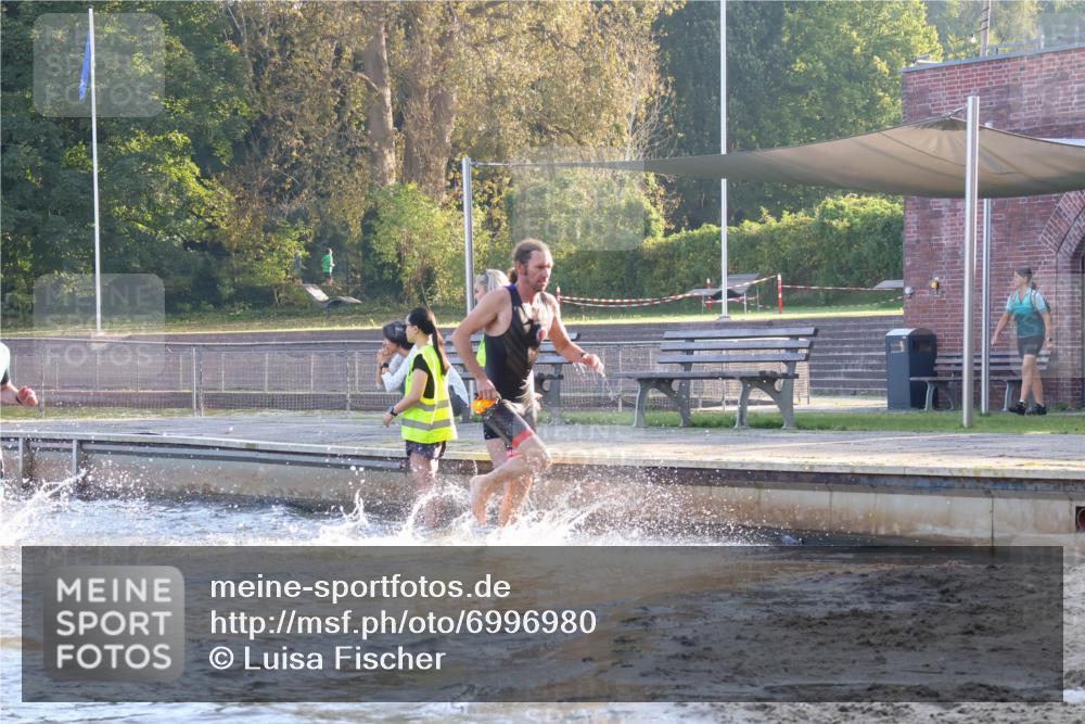 08.09.2024 - Stadtparktriathlon Luisa Fischer http://msf.ph/oto/6996980 08.09.2024 08:58:45 Schwimmen 91, 92, 93, 98, 110, 112, 120, 127 meine-sportfotos.de