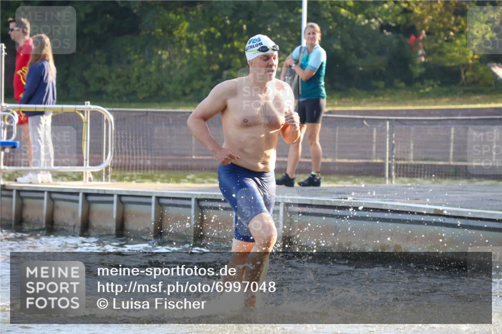 08.09.2024 - Stadtparktriathlon Luisa Fischer http://msf.ph/oto/6997048 08.09.2024 08:58:59 Schwimmen 104, 115 meine-sportfotos.de