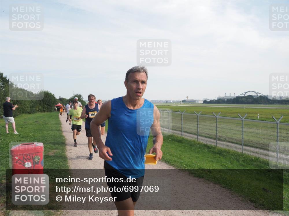 08.09.2024 - Airport Race Miley Keyser http://msf.ph/oto/6997069 08.09.2024 12:19:17 Laufen OLYMPUS, DIGITAL, CAMERA meine-sportfotos.de