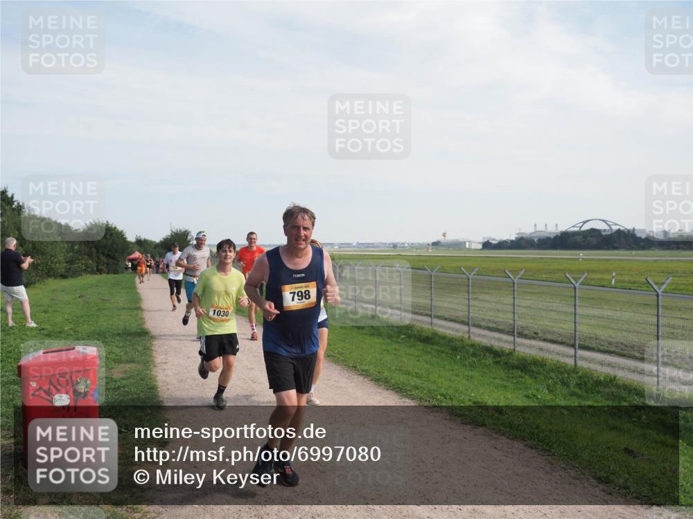 08.09.2024 - Airport Race Miley Keyser http://msf.ph/oto/6997080 08.09.2024 12:19:18 Laufen OLYMPUS, DIGITAL, CAMERA meine-sportfotos.de