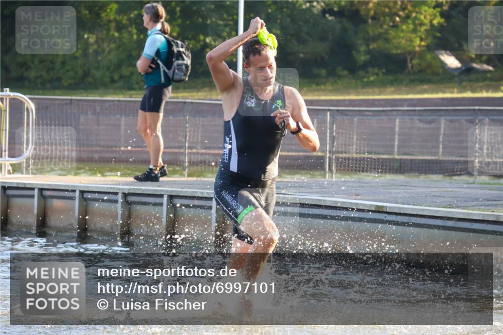08.09.2024 - Stadtparktriathlon Luisa Fischer http://msf.ph/oto/6997101 08.09.2024 08:59:12 Schwimmen 94, 97, 119 meine-sportfotos.de