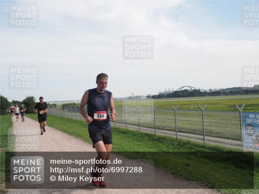 08.09.2024 - Airport Race Miley Keyser http://msf.ph/oto/6997288 08.09.2024 12:19:37 Laufen OLYMPUS, DIGITAL, CAMERA meine-sportfotos.de