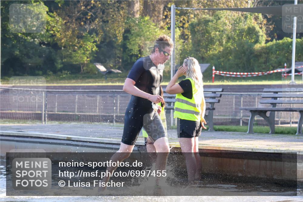08.09.2024 - Stadtparktriathlon Luisa Fischer http://msf.ph/oto/6997455 08.09.2024 09:00:21 Schwimmen 111 meine-sportfotos.de
