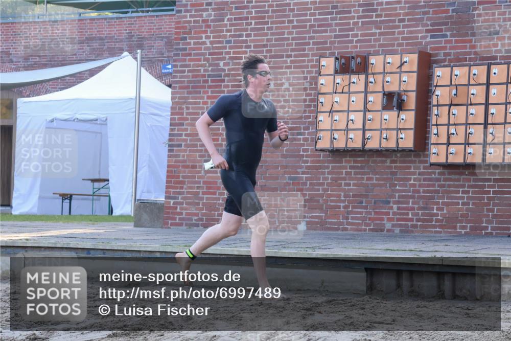 08.09.2024 - Stadtparktriathlon Luisa Fischer http://msf.ph/oto/6997489 08.09.2024 09:00:24 Schwimmen 111 meine-sportfotos.de