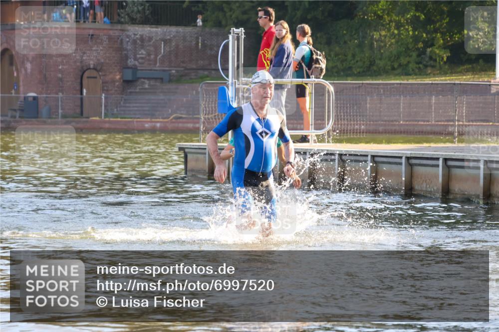 08.09.2024 - Stadtparktriathlon Luisa Fischer http://msf.ph/oto/6997520 08.09.2024 09:02:41 Schwimmen 100, 101, 103 meine-sportfotos.de