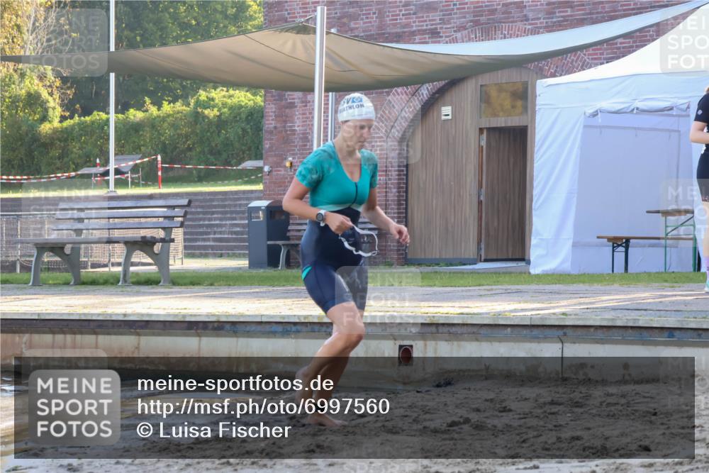 08.09.2024 - Stadtparktriathlon Luisa Fischer http://msf.ph/oto/6997560 08.09.2024 09:02:48 Schwimmen 100, 101 meine-sportfotos.de