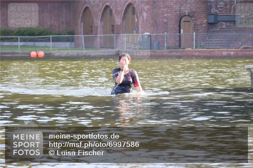 08.09.2024 - Stadtparktriathlon Luisa Fischer http://msf.ph/oto/6997586 08.09.2024 09:03:23 Schwimmen  meine-sportfotos.de