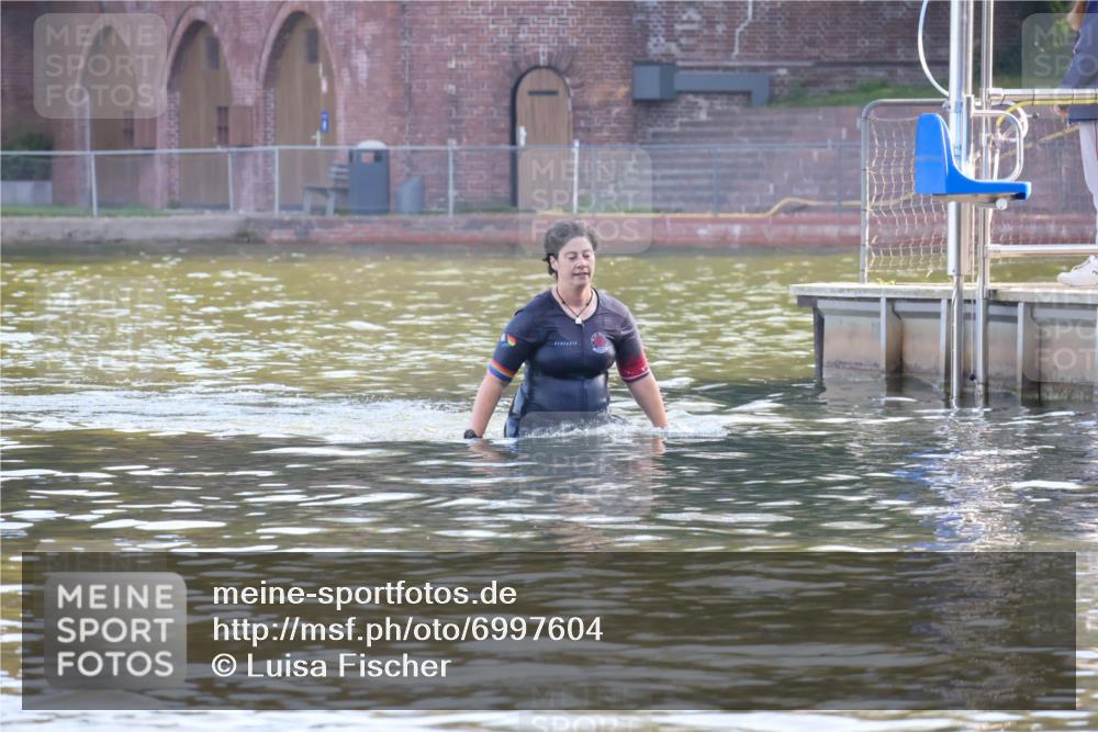 08.09.2024 - Stadtparktriathlon Luisa Fischer http://msf.ph/oto/6997604 08.09.2024 09:03:27 Schwimmen  meine-sportfotos.de