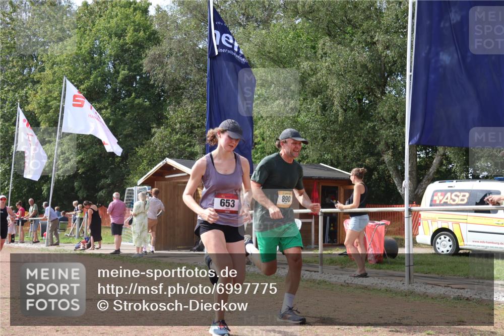 08.09.2024 - Airport Race Strokosch-Dieckow http://msf.ph/oto/6997775 08.09.2024 12:38:29 Ziel 78, 653, 680, 890, 918, 948, 1251, 3105 meine-sportfotos.de