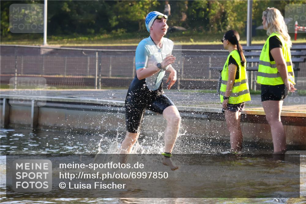 08.09.2024 - Stadtparktriathlon Luisa Fischer http://msf.ph/oto/6997850 08.09.2024 09:05:34 Schwimmen 159 meine-sportfotos.de