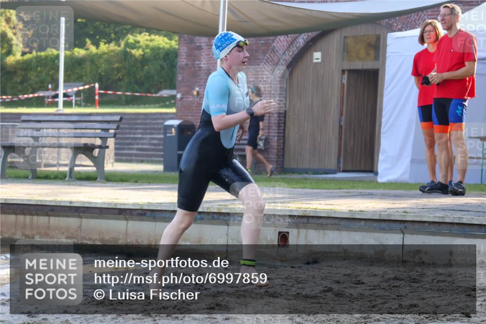 08.09.2024 - Stadtparktriathlon Luisa Fischer http://msf.ph/oto/6997859 08.09.2024 09:05:35 Schwimmen 159 meine-sportfotos.de