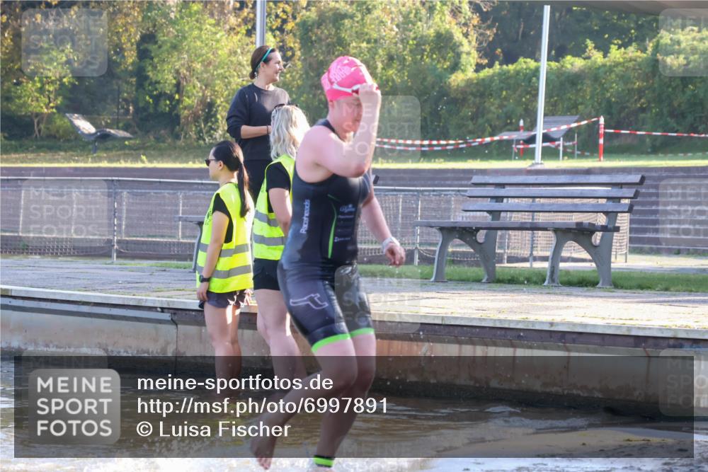 08.09.2024 - Stadtparktriathlon Luisa Fischer http://msf.ph/oto/6997891 08.09.2024 09:05:57 Schwimmen 154, 167 meine-sportfotos.de