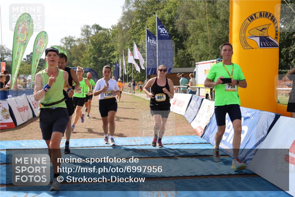 08.09.2024 - Airport Race Strokosch-Dieckow http://msf.ph/oto/6997956 08.09.2024 12:52:38 Ziel 96, 322, 432, 454, 844, 891, 1037, 1170, 1314, 1328, 1365, 1389, 1511 meine-sportfotos.de