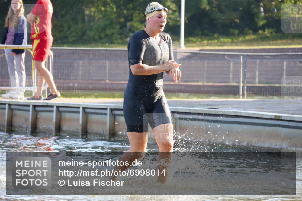 08.09.2024 - Stadtparktriathlon Luisa Fischer http://msf.ph/oto/6998014 08.09.2024 09:06:32 Schwimmen 174 meine-sportfotos.de