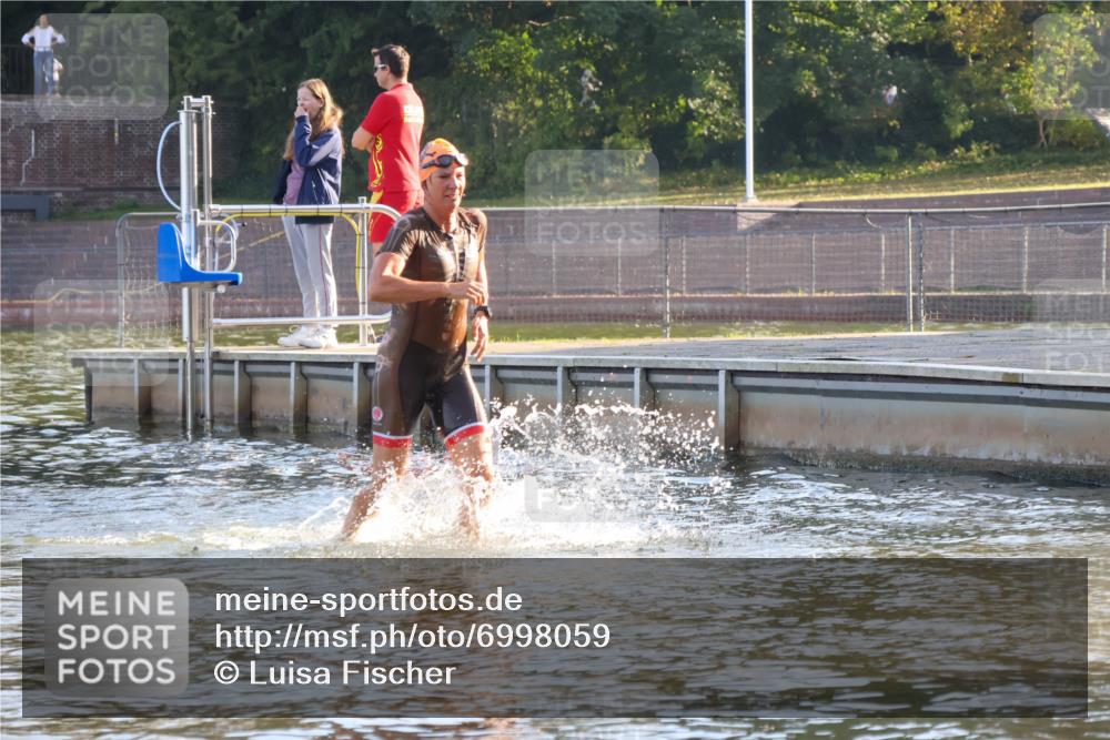 08.09.2024 - Stadtparktriathlon Luisa Fischer http://msf.ph/oto/6998059 08.09.2024 09:06:43 Schwimmen 138, 150 meine-sportfotos.de