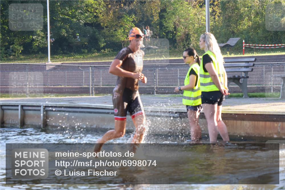 08.09.2024 - Stadtparktriathlon Luisa Fischer http://msf.ph/oto/6998074 08.09.2024 09:06:45 Schwimmen 138, 150, 163 meine-sportfotos.de