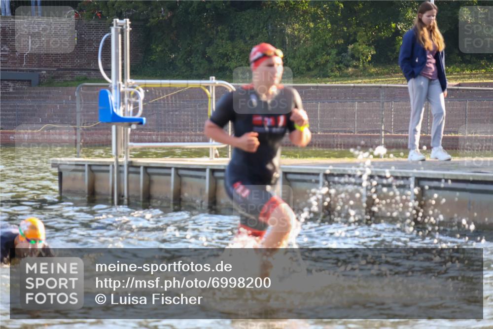 08.09.2024 - Stadtparktriathlon Luisa Fischer http://msf.ph/oto/6998200 08.09.2024 09:07:16 Schwimmen 157, 173 meine-sportfotos.de