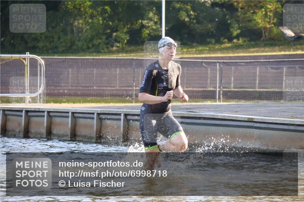 08.09.2024 - Stadtparktriathlon Luisa Fischer http://msf.ph/oto/6998718 08.09.2024 09:09:11 Schwimmen 145, 146, 160, 162, 166 meine-sportfotos.de