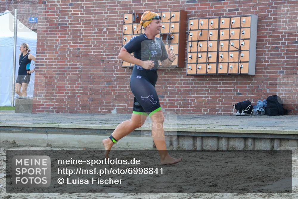 08.09.2024 - Stadtparktriathlon Luisa Fischer http://msf.ph/oto/6998841 08.09.2024 09:10:01 Schwimmen 169, 179 meine-sportfotos.de