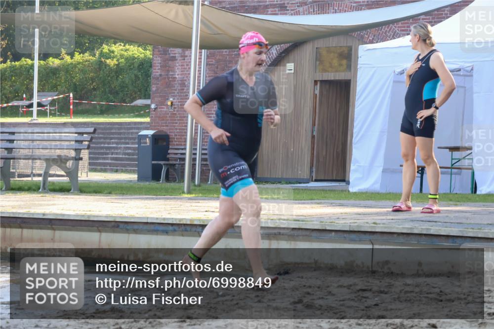 08.09.2024 - Stadtparktriathlon Luisa Fischer http://msf.ph/oto/6998849 08.09.2024 09:10:08 Schwimmen 179 meine-sportfotos.de