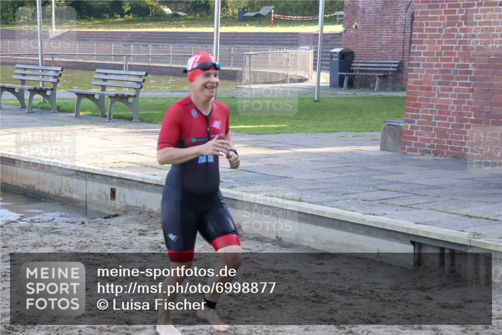 08.09.2024 - Stadtparktriathlon Luisa Fischer http://msf.ph/oto/6998877 08.09.2024 09:10:43 Schwimmen 148 meine-sportfotos.de