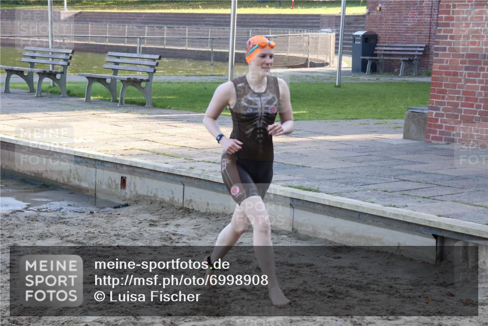08.09.2024 - Stadtparktriathlon Luisa Fischer http://msf.ph/oto/6998908 08.09.2024 09:10:58 Schwimmen 141 meine-sportfotos.de