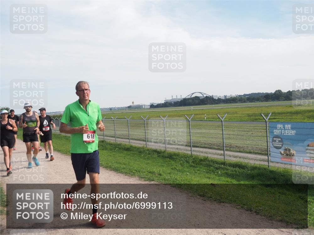08.09.2024 - Airport Race Miley Keyser http://msf.ph/oto/6999113 08.09.2024 12:21:01 Laufen OLYMPUS, DIGITAL, CAMERA meine-sportfotos.de