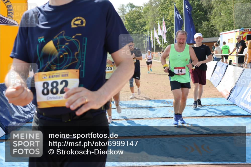 08.09.2024 - Airport Race Strokosch-Dieckow http://msf.ph/oto/6999147 08.09.2024 12:53:26 Ziel 14, 150, 265, 266, 517, 882, 901, 911, 914, 1466, 3040, 3042 meine-sportfotos.de