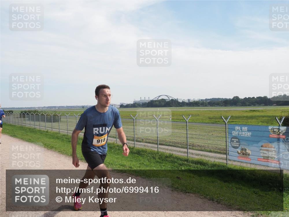 08.09.2024 - Airport Race Miley Keyser http://msf.ph/oto/6999416 08.09.2024 12:21:28 Laufen OLYMPUS, DIGITAL, CAMERA meine-sportfotos.de