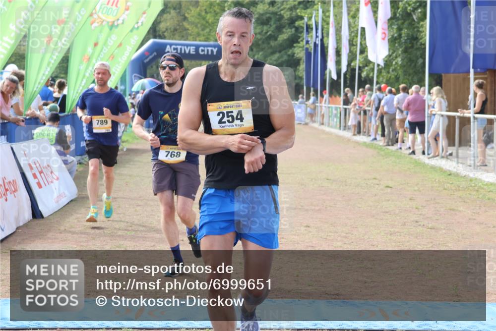 08.09.2024 - Airport Race Strokosch-Dieckow http://msf.ph/oto/6999651 08.09.2024 12:30:40 Ziel 254, 581, 742, 768, 789, 1285 meine-sportfotos.de