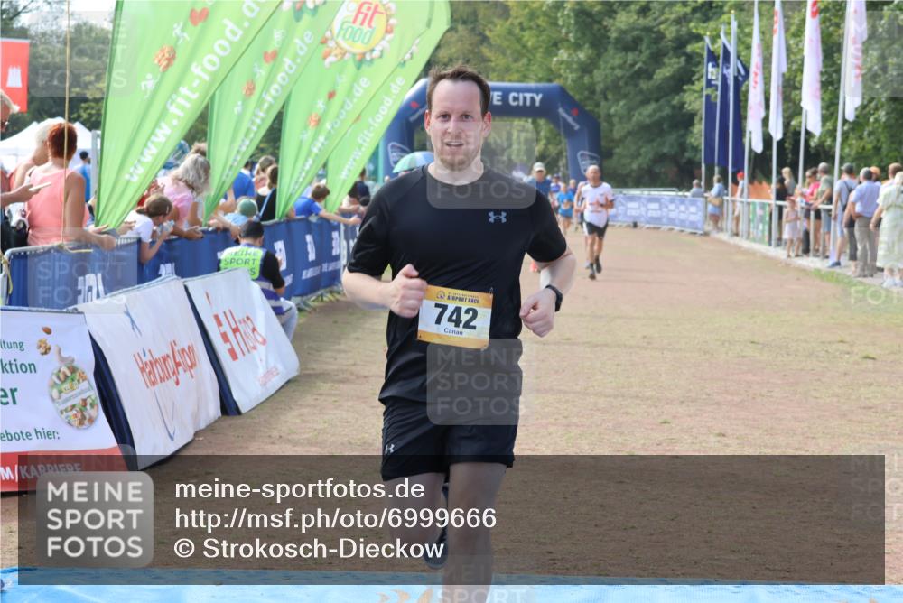 08.09.2024 - Airport Race Strokosch-Dieckow http://msf.ph/oto/6999666 08.09.2024 12:30:45 Ziel 254, 581, 742, 768, 789 meine-sportfotos.de