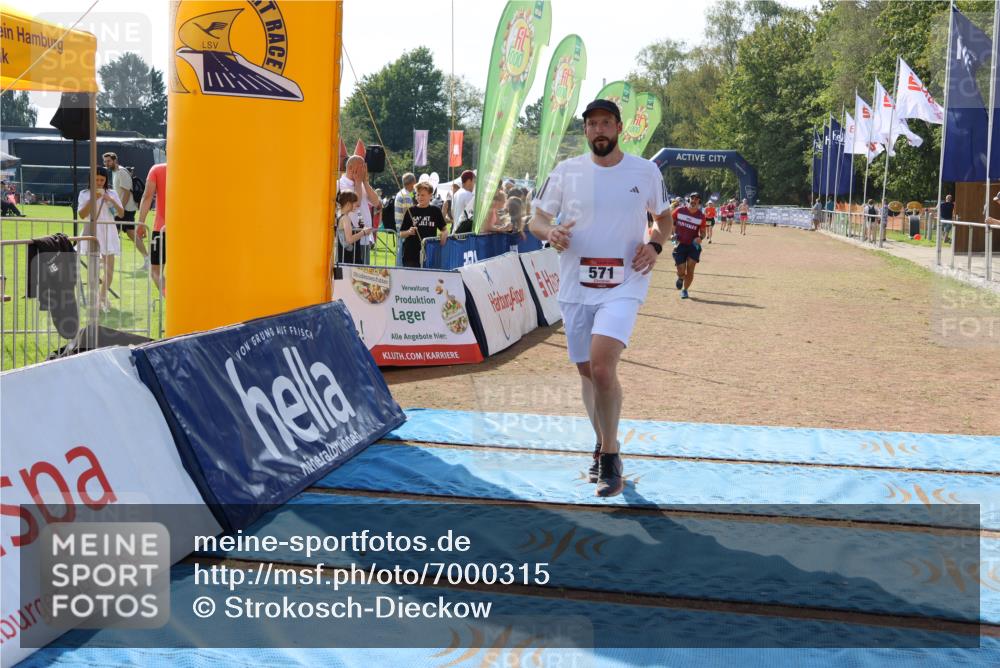 08.09.2024 - Airport Race Strokosch-Dieckow http://msf.ph/oto/7000315 08.09.2024 12:55:03 Ziel 571, 979, 1145, 1376 meine-sportfotos.de