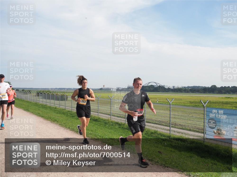 08.09.2024 - Airport Race Miley Keyser http://msf.ph/oto/7000514 08.09.2024 12:21:54 Laufen OLYMPUS, DIGITAL, CAMERA meine-sportfotos.de