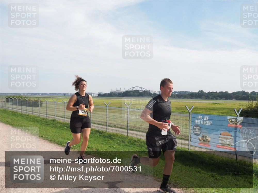 08.09.2024 - Airport Race Miley Keyser http://msf.ph/oto/7000531 08.09.2024 12:21:54 Laufen OLYMPUS, DIGITAL, CAMERA meine-sportfotos.de