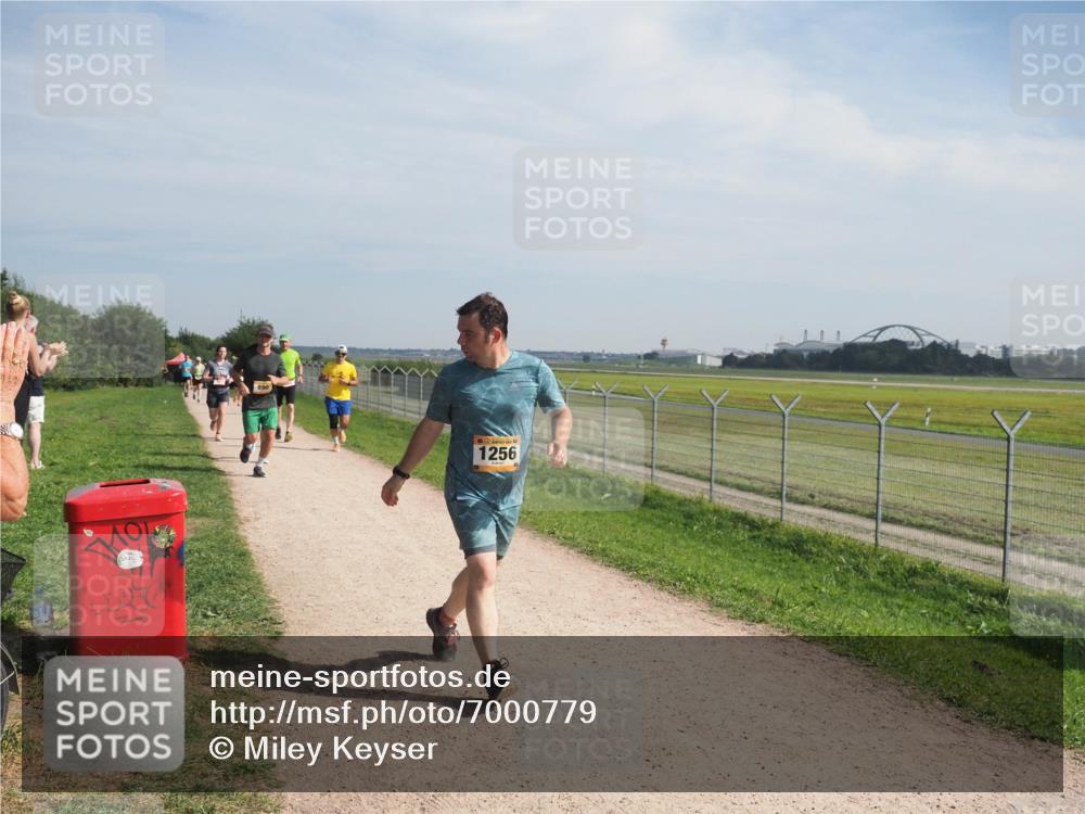 08.09.2024 - Airport Race Miley Keyser http://msf.ph/oto/7000779 08.09.2024 12:22:08 Laufen OLYMPUS, DIGITAL, CAMERA meine-sportfotos.de