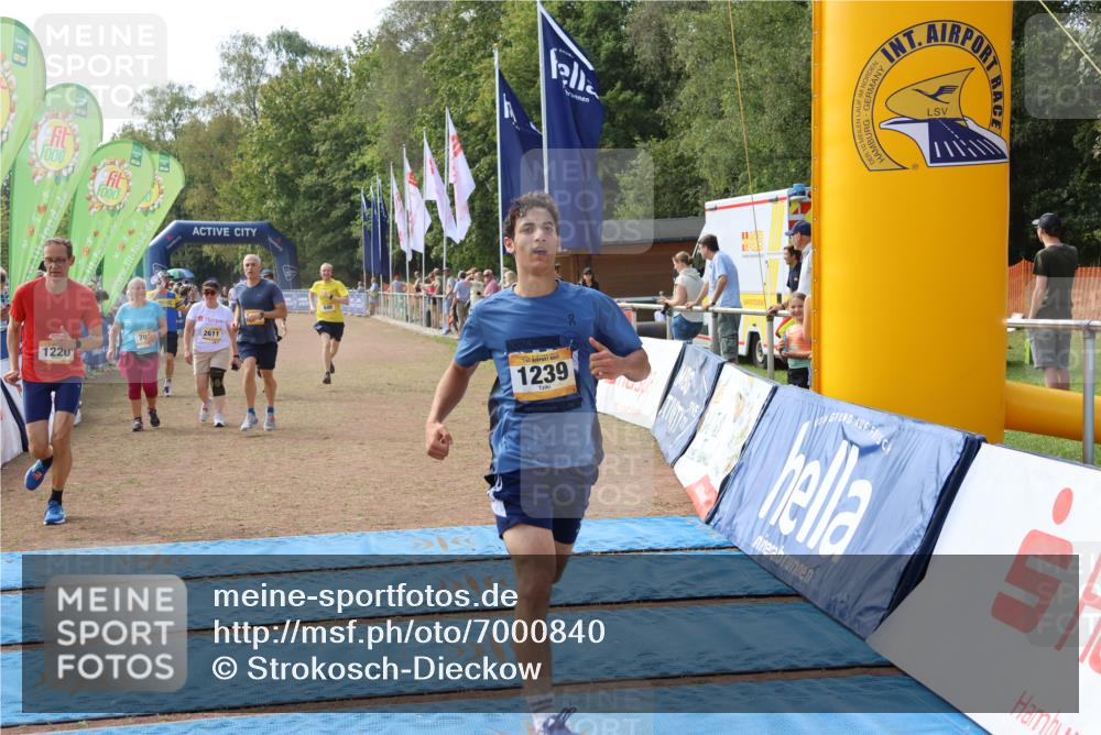 08.09.2024 - Airport Race Strokosch-Dieckow http://msf.ph/oto/7000840 08.09.2024 12:32:10 Ziel 208, 531, 650, 704, 785, 848, 1113, 1220, 1347, 2611, 3120 meine-sportfotos.de