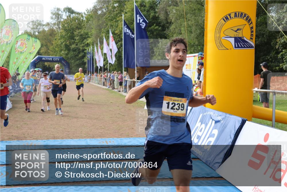 08.09.2024 - Airport Race Strokosch-Dieckow http://msf.ph/oto/7000864 08.09.2024 12:32:10 Ziel 208, 531, 650, 704, 785, 848, 1113, 1220, 1347, 2611, 3120 meine-sportfotos.de