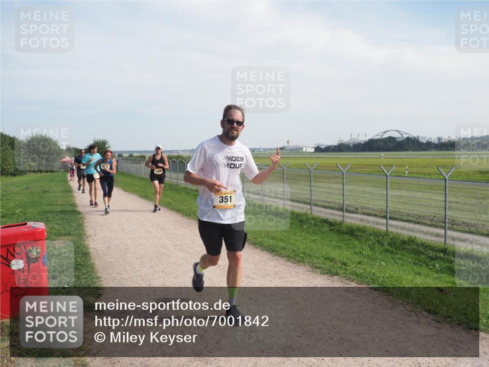 08.09.2024 - Airport Race Miley Keyser http://msf.ph/oto/7001842 08.09.2024 12:23:14 Laufen OLYMPUS, DIGITAL, CAMERA meine-sportfotos.de