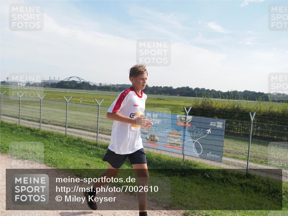 08.09.2024 - Airport Race Miley Keyser http://msf.ph/oto/7002610 08.09.2024 12:24:13 Laufen OLYMPUS, DIGITAL, CAMERA meine-sportfotos.de