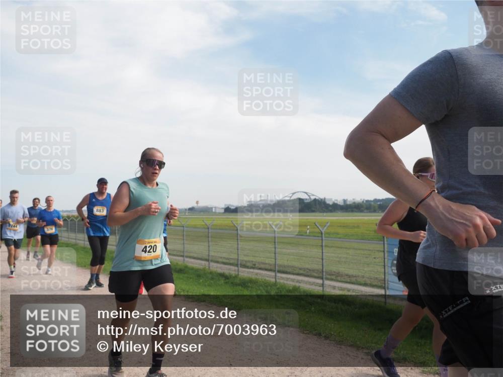 08.09.2024 - Airport Race Miley Keyser http://msf.ph/oto/7003963 08.09.2024 12:25:46 Laufen OLYMPUS, DIGITAL, CAMERA meine-sportfotos.de