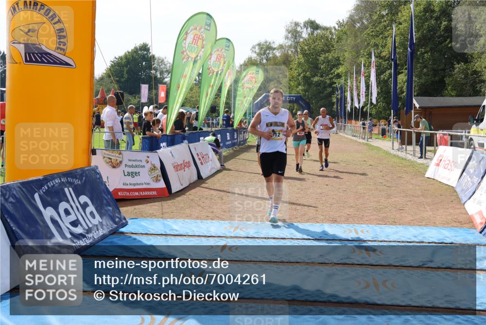 08.09.2024 - Airport Race Strokosch-Dieckow http://msf.ph/oto/7004261 08.09.2024 12:57:09 Ziel 116, 594, 651, 652, 812 meine-sportfotos.de