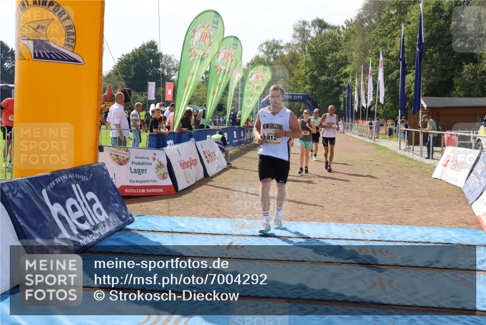 08.09.2024 - Airport Race Strokosch-Dieckow http://msf.ph/oto/7004292 08.09.2024 12:57:09 Ziel 116, 594, 651, 652, 812 meine-sportfotos.de