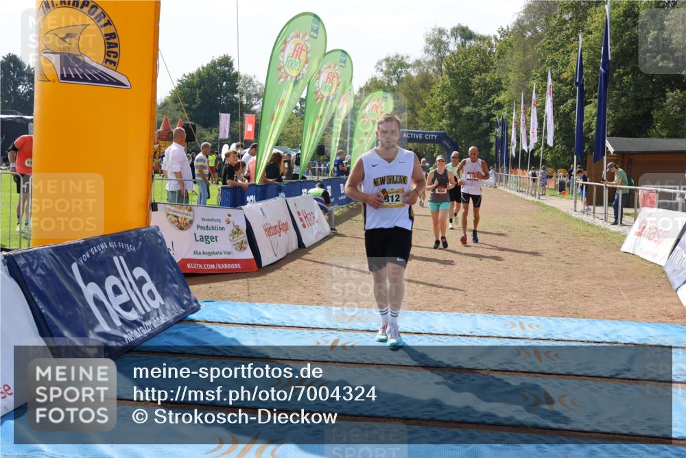 08.09.2024 - Airport Race Strokosch-Dieckow http://msf.ph/oto/7004324 08.09.2024 12:57:10 Ziel 116, 594, 651, 652, 812 meine-sportfotos.de