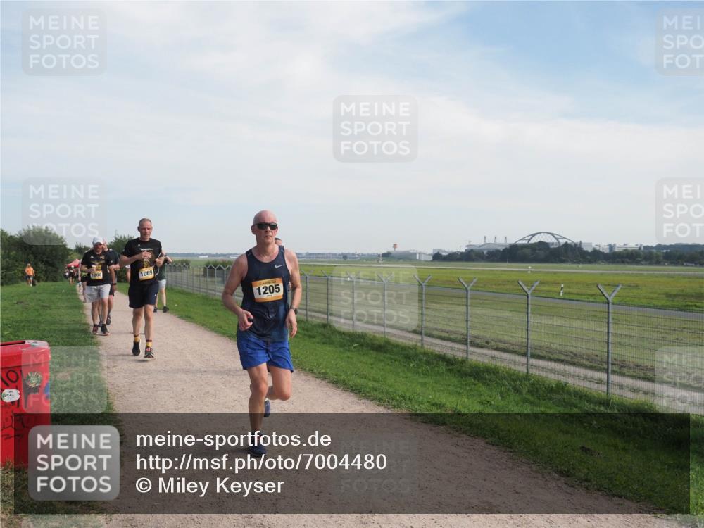08.09.2024 - Airport Race Miley Keyser http://msf.ph/oto/7004480 08.09.2024 12:26:15 Laufen OLYMPUS, DIGITAL, CAMERA meine-sportfotos.de