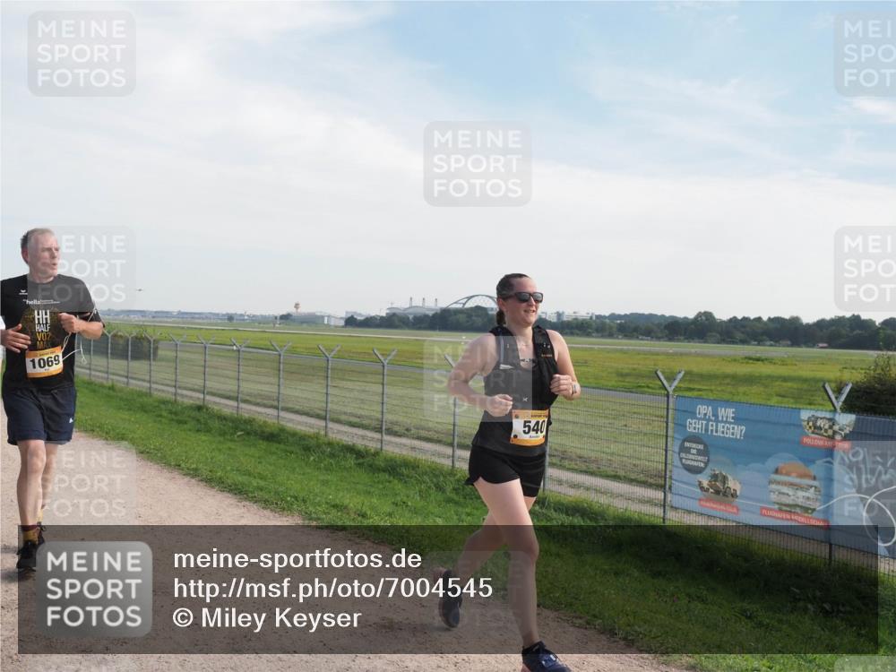 08.09.2024 - Airport Race Miley Keyser http://msf.ph/oto/7004545 08.09.2024 12:26:16 Laufen OLYMPUS, DIGITAL, CAMERA meine-sportfotos.de