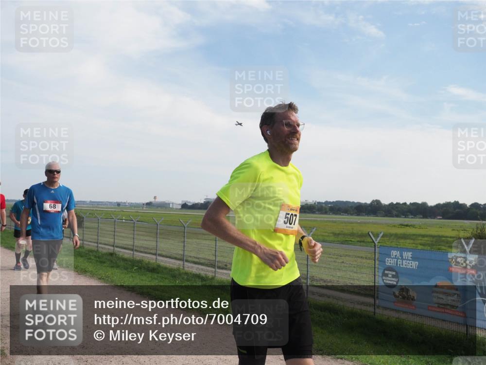 08.09.2024 - Airport Race Miley Keyser http://msf.ph/oto/7004709 08.09.2024 12:26:30 Laufen OLYMPUS, DIGITAL, CAMERA meine-sportfotos.de