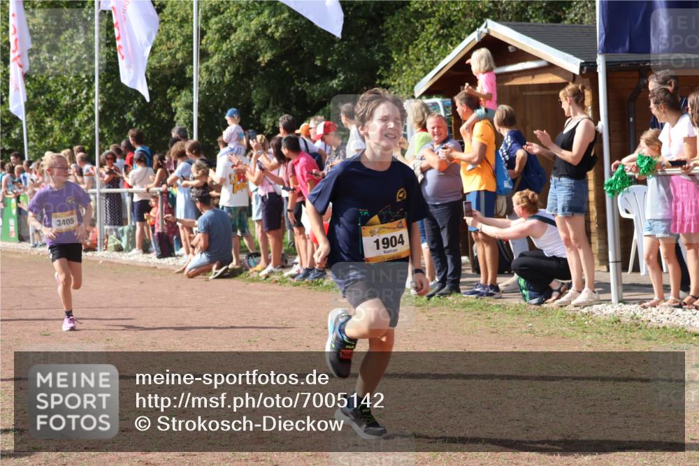 08.09.2024 - Airport Race Strokosch-Dieckow http://msf.ph/oto/7005142 08.09.2024 11:27:45 Ziel 1607, 1608, 1646, 1746, 1781, 1808, 1812, 1820, 1866, 1900, 1902, 1904, 1912, 1927, 3405, 3416, 3417, 3429, 3446 meine-sportfotos.de