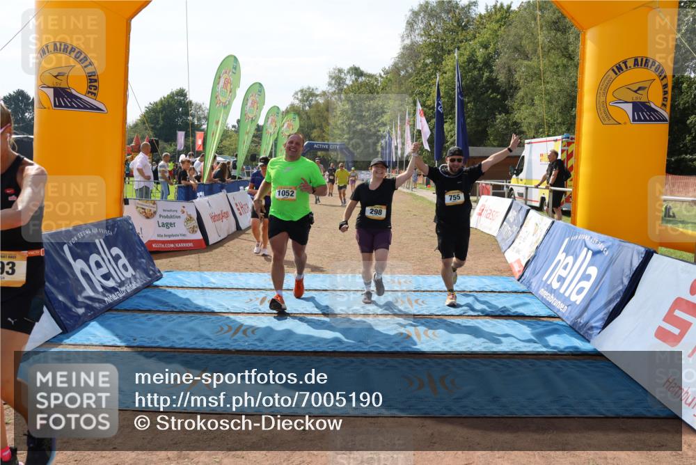 08.09.2024 - Airport Race Strokosch-Dieckow http://msf.ph/oto/7005190 08.09.2024 12:57:26 Ziel 293, 298, 448, 525, 755, 827, 983, 1052, 1325 meine-sportfotos.de